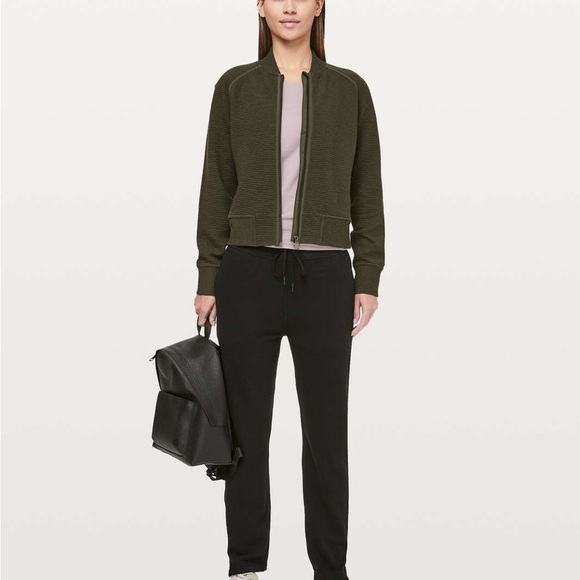 Lululemon On Repeat Bomber Women’s Zip Sweater Jacket Dark Olive Size 4 - Picture 2 of 4